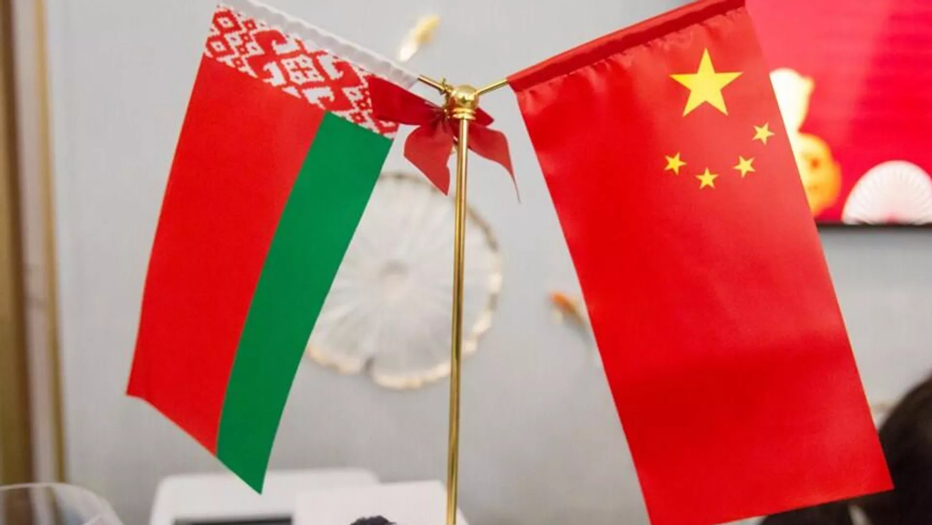 #国际新闻：白俄特种空降兵抵鄂 中白“神鹰-2026”城镇反恐联训开训