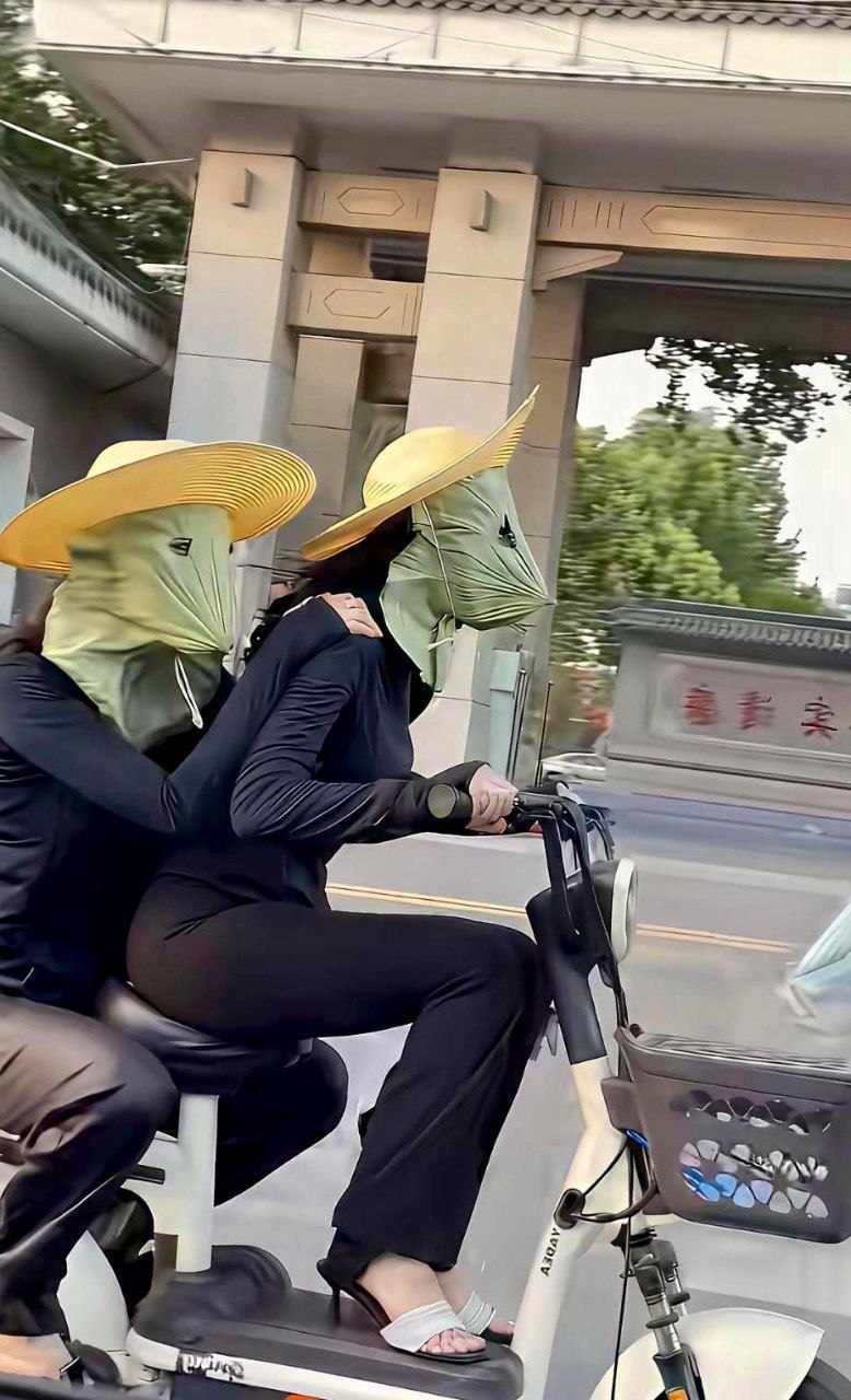 事实证明，伊斯兰布卡的确是女性自愿的。中国正在迅速的普及布卡。 穆斯林 防晒 穿搭