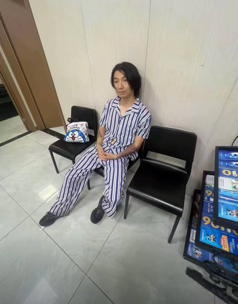 #补充   重庆 网红 龙少帝者战神  本名陈玉龙打 精神小伙  起因是陈玉龙发视频说到重庆九街挑战精神小伙本以为是博流…