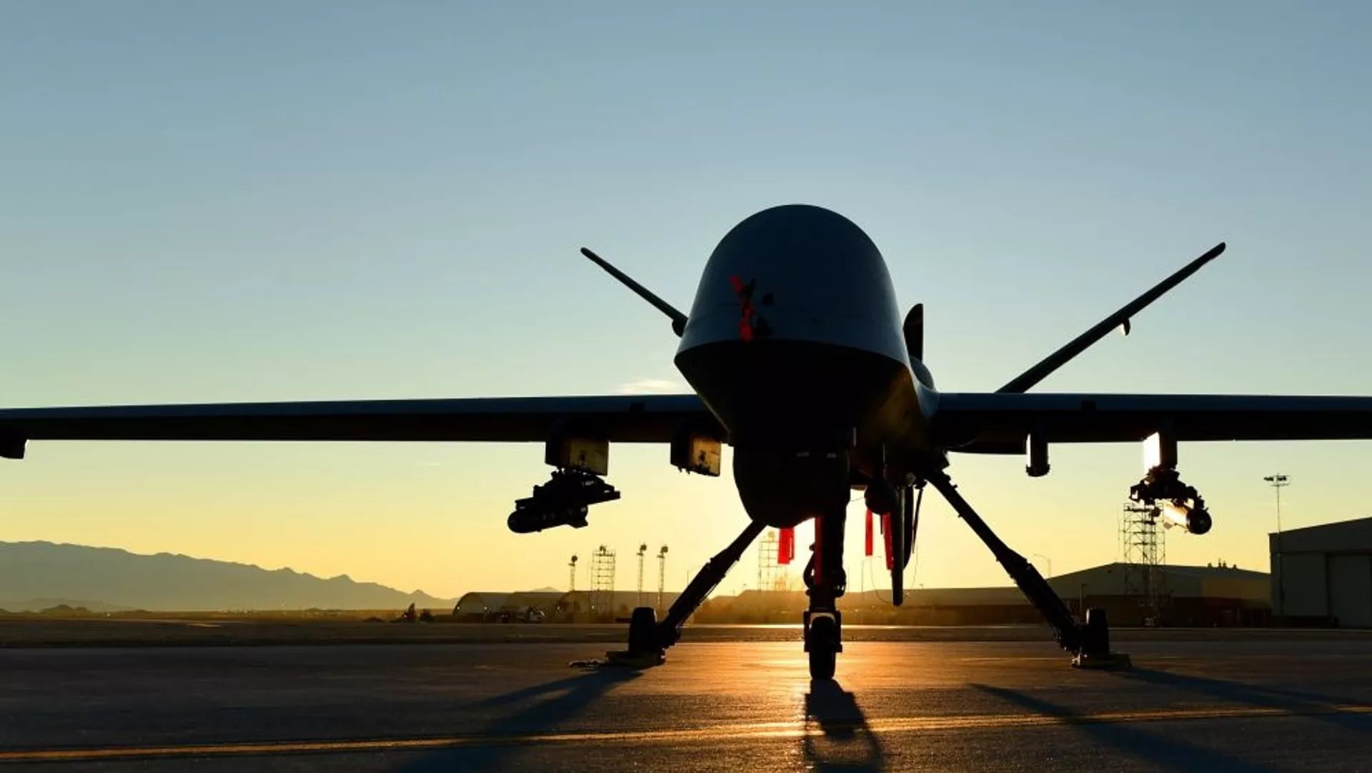 #国际新闻：革命卫队称霍尔木兹甘上空击落美MQ-9，停火破裂后双方互袭升级
