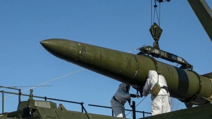 #国际新闻：德《FAZ》印证乌防空崩盘：PAC-3见底停报弹道拦截，俄换喷气天竺葵+班德罗尔碾压