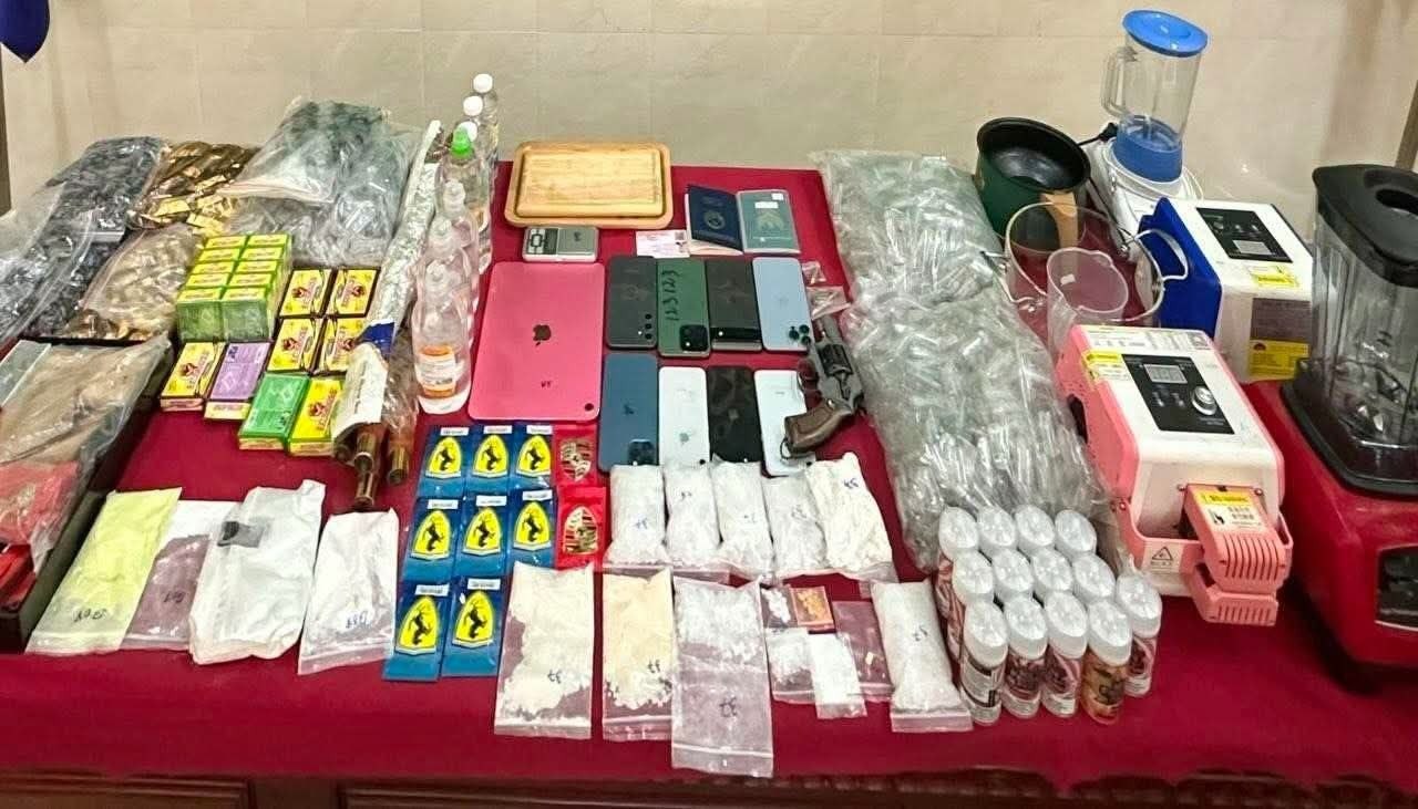 #柬埔寨 柴桢省警方缉毒扫枪行动告捷，抓获三嫌犯查获大批毒品与武器
