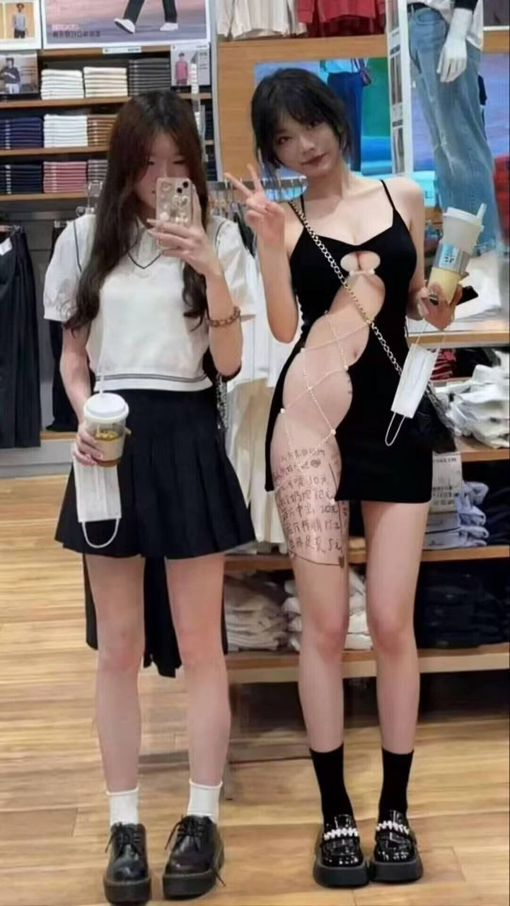 这样穿更凉快 ..