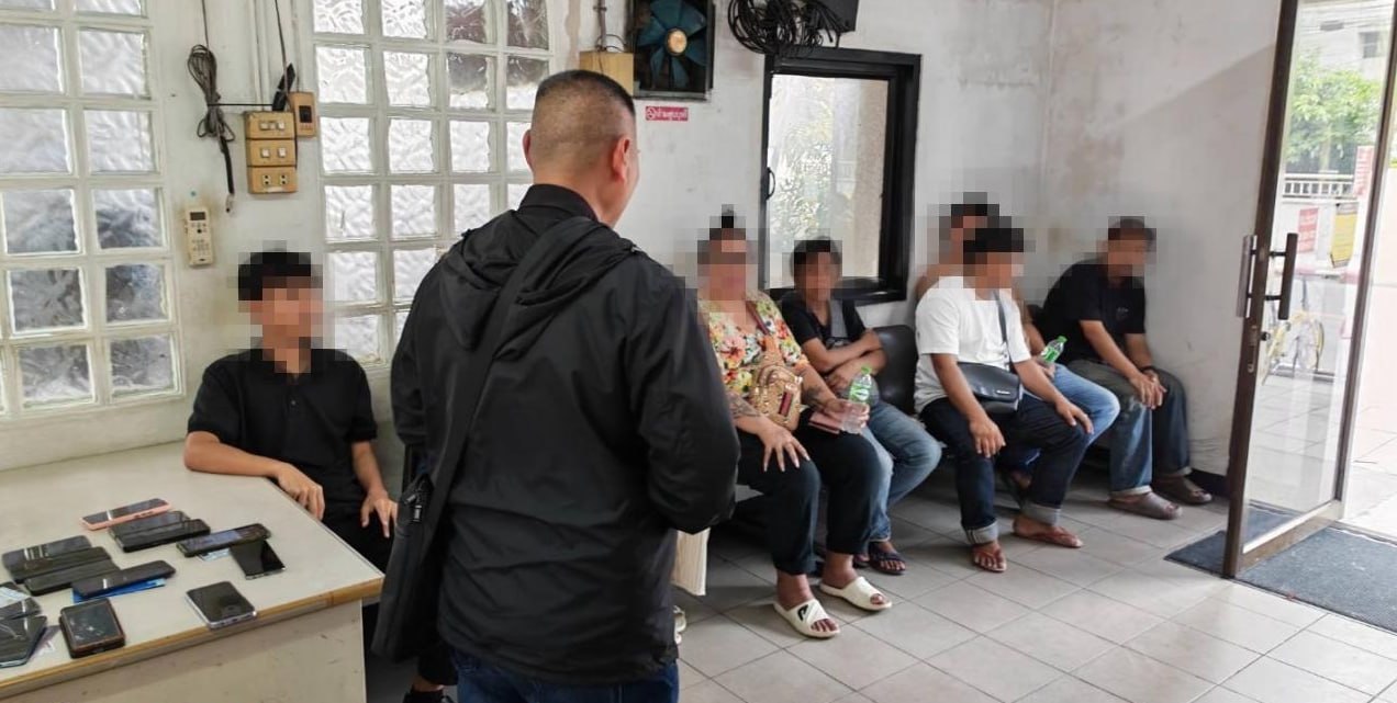 #泰国 网警于曼谷商场捣毁代取赃款团伙，抓获9人，涉黑帮组织相关罪名
