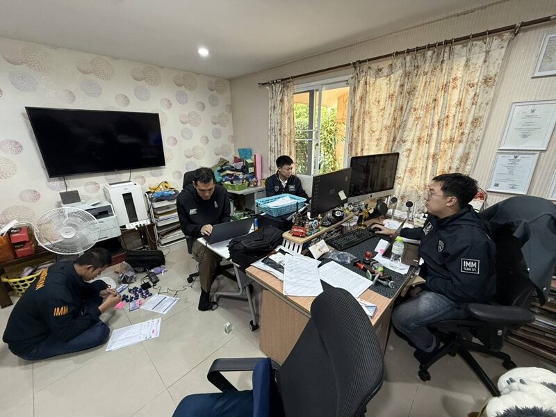 #泰国 移民局捣毁签证造假代办窝点，400余人受害，涉案金额超1600万泰铢