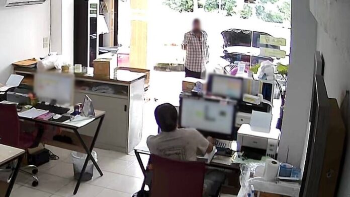 #泰国 粿条店女店主遭外籍算命师消灾诈骗，索回钱款反被施以恐吓威胁