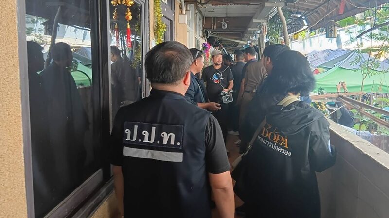 #泰国 警方突袭曼谷丁登公寓，捣毁粉红卡团伙，查获千余名外籍儿童非法入户