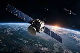 #国际新闻：俄版“星链”曙光星座遭五维围堵，乌不敢轻易打卫星：碎片+无效