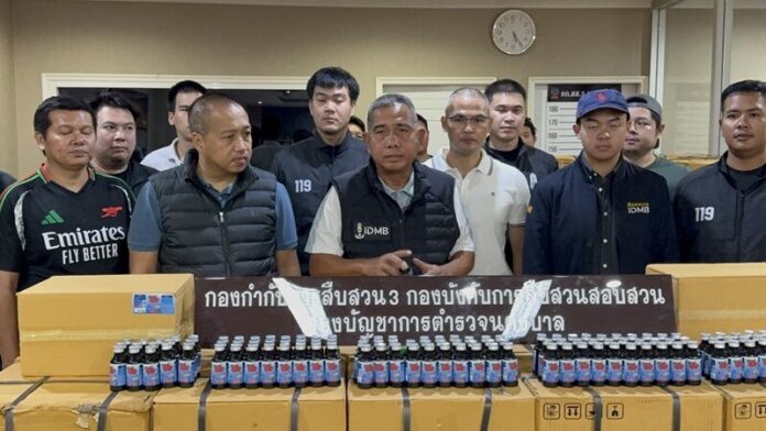 #泰国 曼谷警方查获两万瓶假冒抗过敏药，装箱拟运往南部用于调制4×100违禁饮品