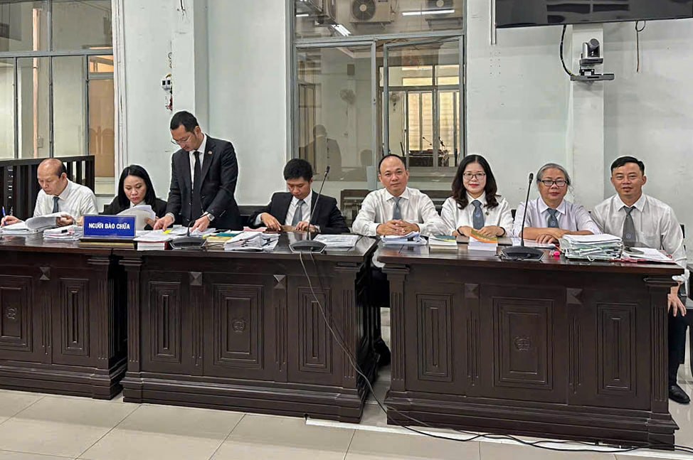 #越南 庆和省银行5名前员工受审，串通侵占173亿盾银行资金挪用放贷牟利