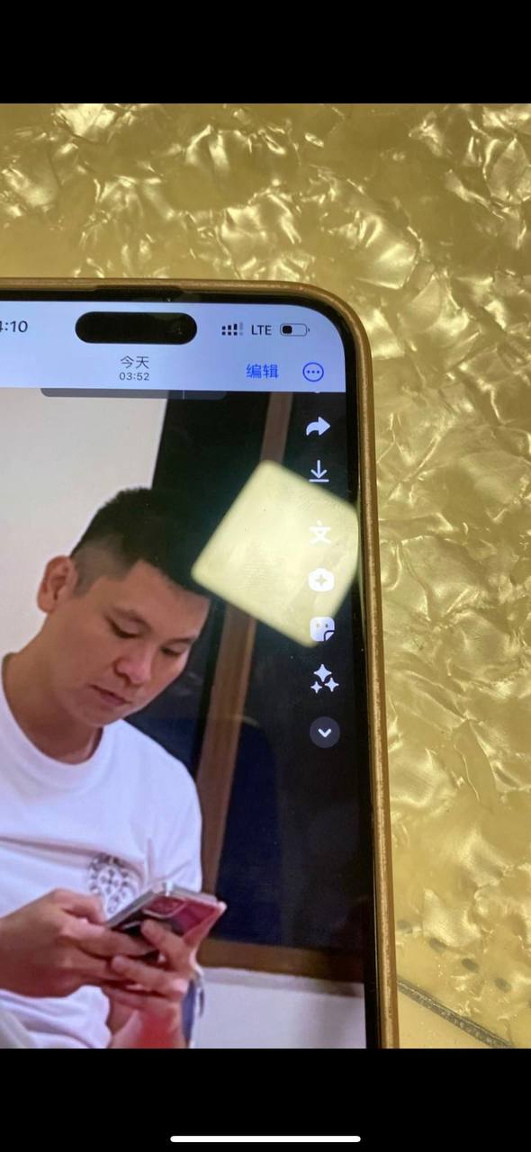 #网友爆料：此人外号十一，还有一个外号包包，长年中国盘口不知道骗了多少中国人，希望国内公安注意这个诈骗犯，常年在特区贩毒…