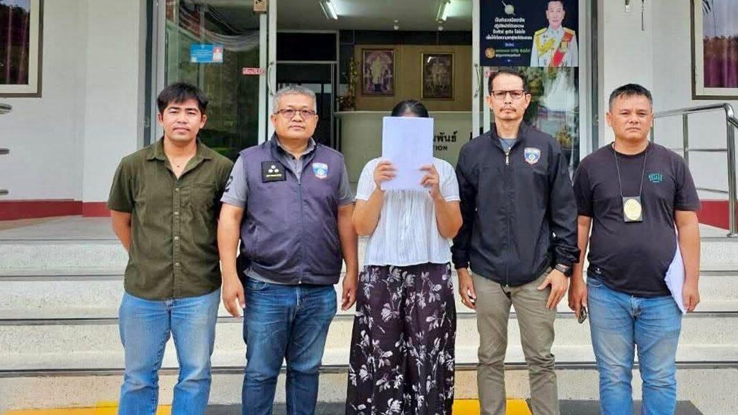 #泰国 欠债潜逃躲打工！泰国前空军情妇拒不偿还正妻40万泰铢，躲藏杂货店终被捕