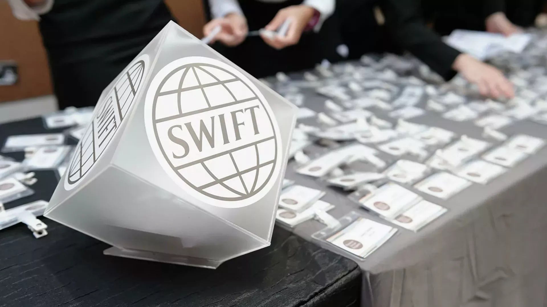 #国际新闻：人民币SWIFT占比连两夏稳守3.1%，超日元档差收窄，CIPS/SPFS分流背景下稳第五
