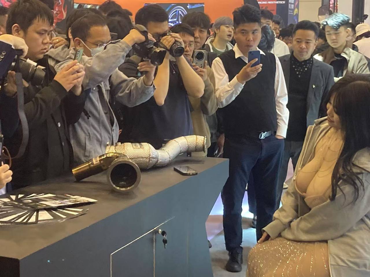 极品，你说这身材顶不顶？