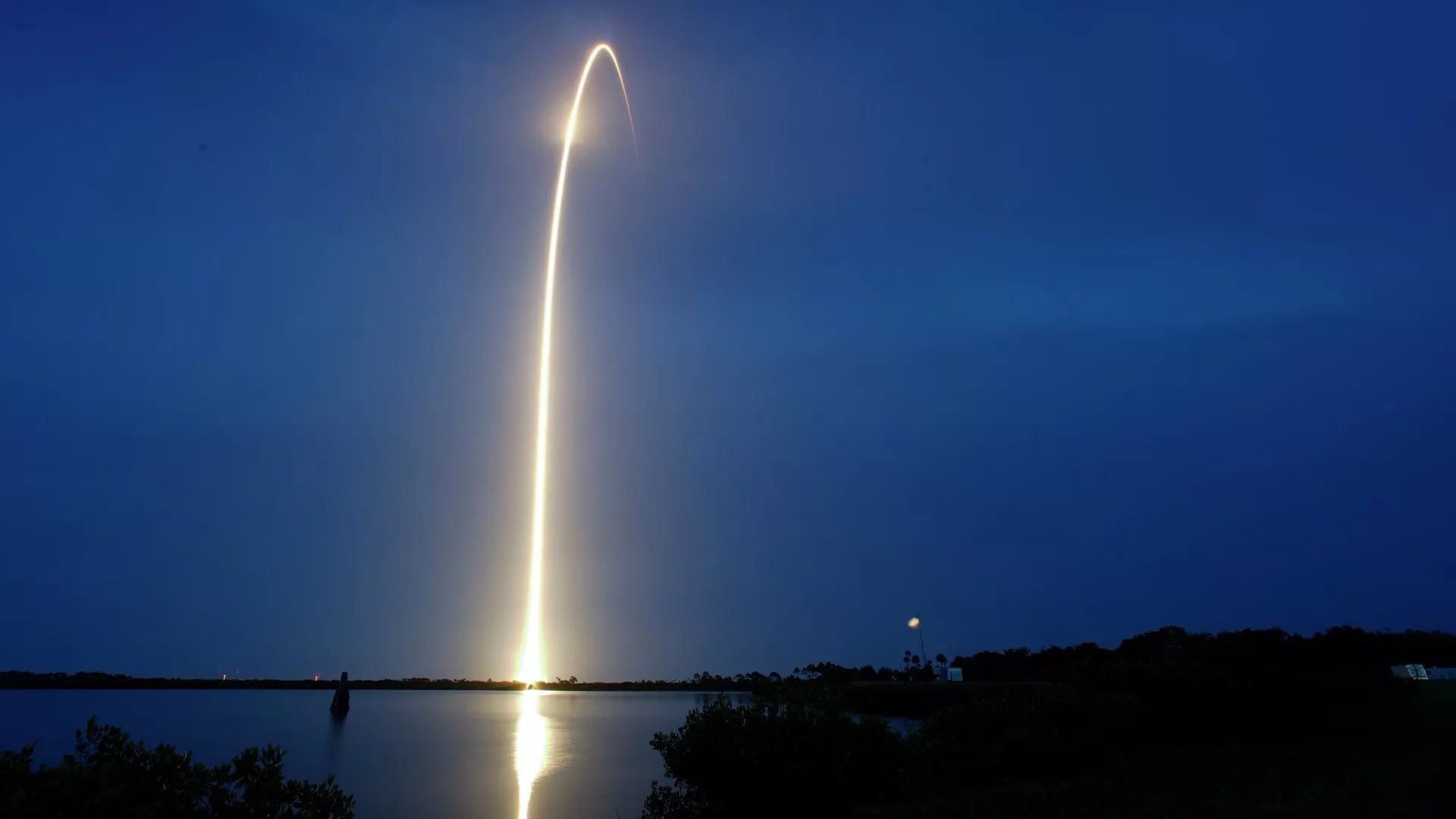 #国际新闻：基辅求马斯克开星链给乌无人机打俄境200km，泽连斯基托特朗普说情被晾，马斯克拒怕升级