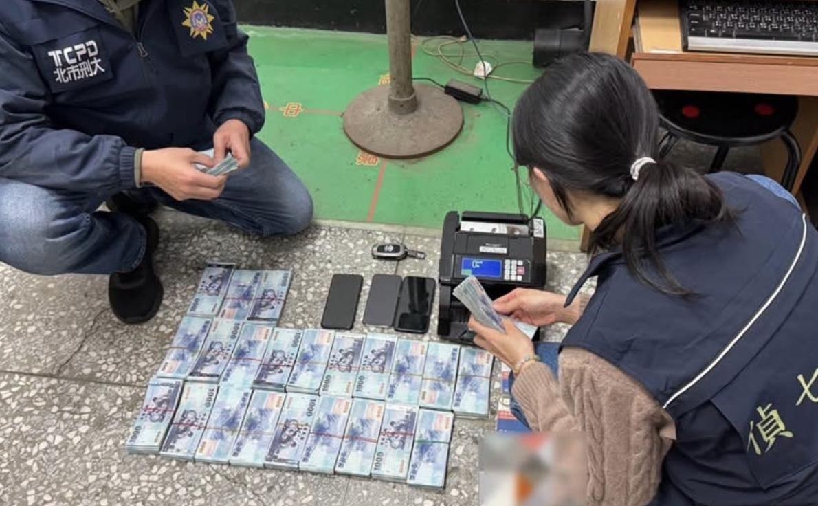#泰国 和 #台湾 联合破获跨国电诈案 逮捕20余名台籍涉案人员