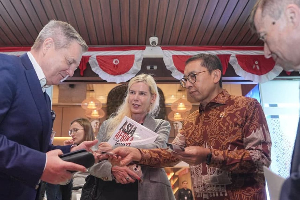 #国际新闻：俄联邦委员乌马哈诺夫：印尼文化部长法德利·宗愿联俄拍片，去年两部印尼片已参俄节！