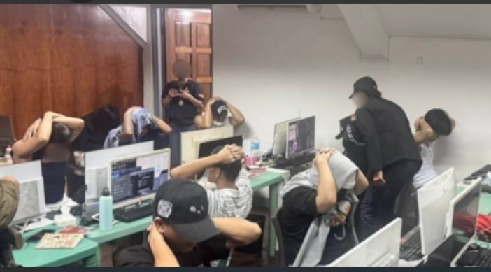 #网传：8月21日，菲律宾国调局（NBI）通报称，当局于在帕拉纳克市（Parañaque City）突击捣毁一个线上诈骗…