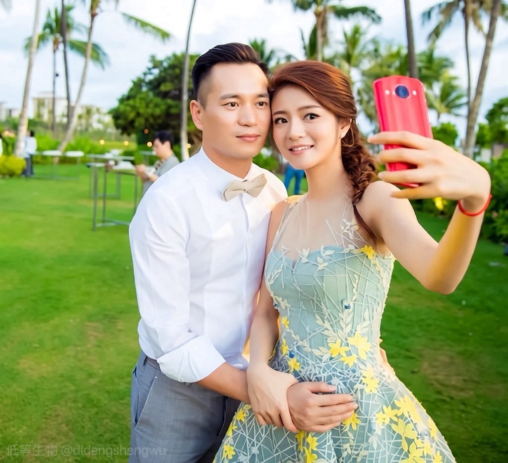 嫁入豪门的安以轩拿着丈夫的存折去取钱：账户里有4400万，结果她连43万都取不出来