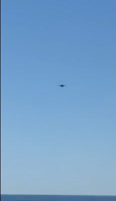 #国际新闻：罗马尼亚F-16黑海开火击损无人艇，距最大天然气平台不足1公里