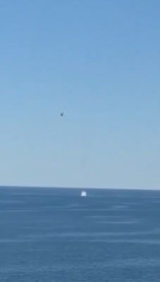 #国际新闻：罗马尼亚F-16黑海开火击损无人艇，距最大天然气平台不足1公里