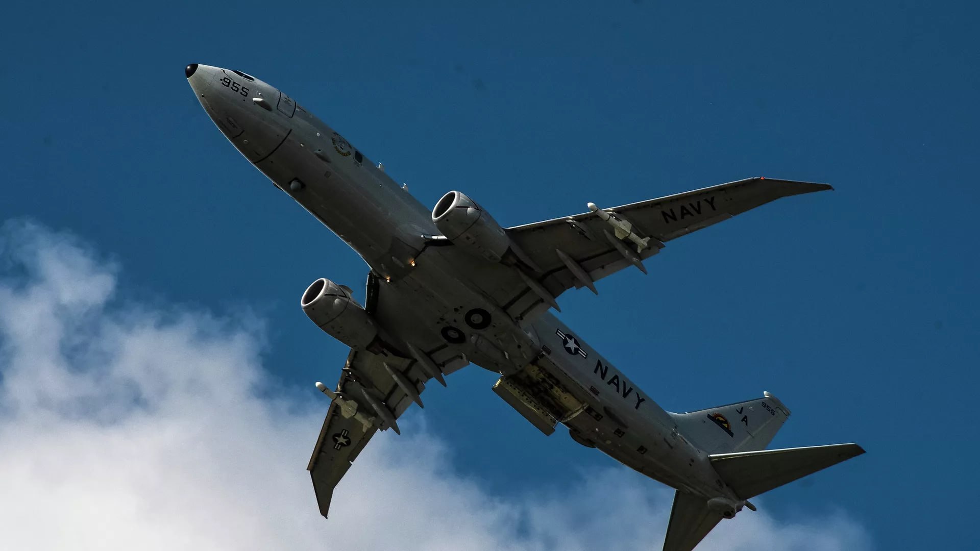 #国际新闻：美P-8A波塞冬飞越台湾海峡国际空域，中方重申一中原则反制挑衅