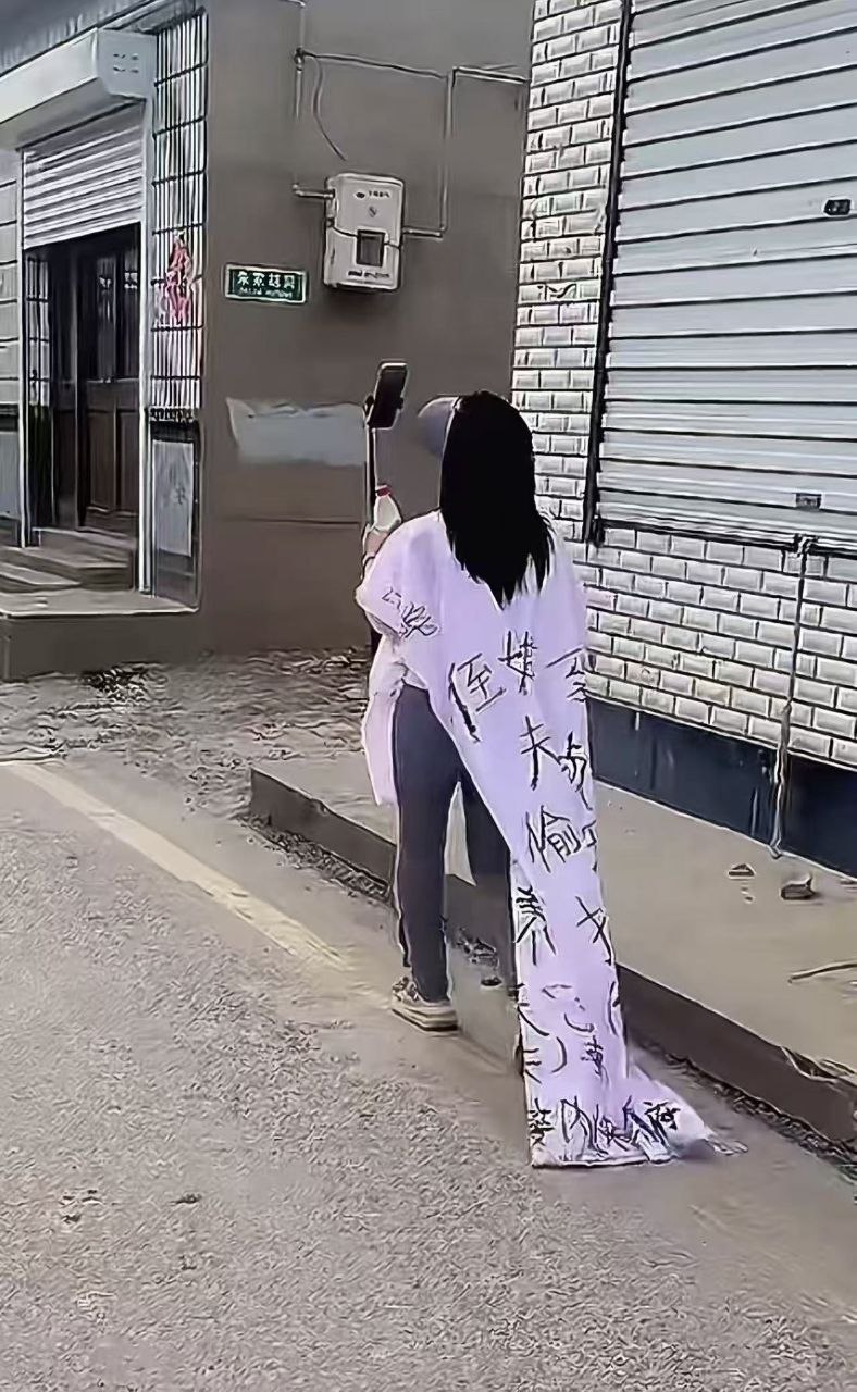 #抓奸 #捉奸 #每日一抓    河北，表叔和表侄女搞上了？