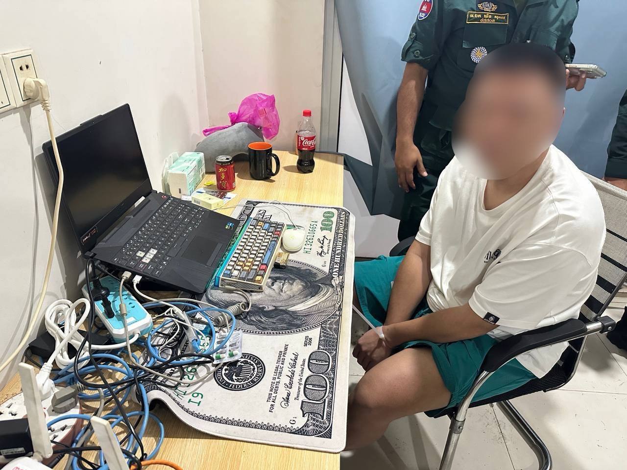 #柬埔寨 西哈努克市开展扫网诈专项行动，查获电子证物，7名中国籍涉案男子被捕