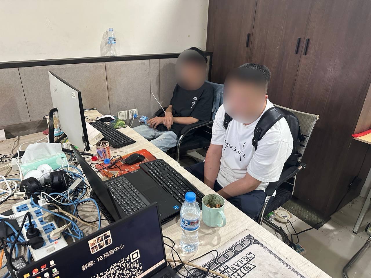 #柬埔寨 西哈努克市开展扫网诈专项行动，查获电子证物，7名中国籍涉案男子被捕