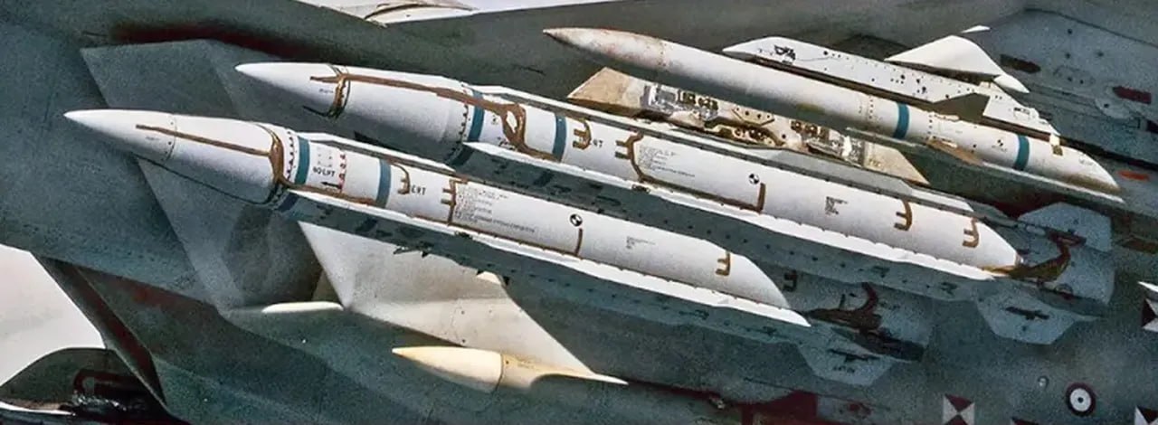 #国际新闻：美海军尾钩年会亮AIM-424“恶意”超远程空空弹，463公里进F-35C弹舱！