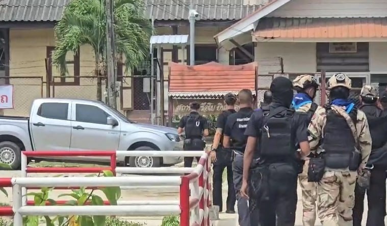 #泰国 泰南那拉提瓦多地爆发连环袭击，铁轨遭炸毁列车停运，一名涉案嫌疑人被捕