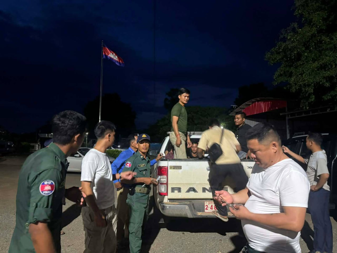 #柬埔寨 磅同省警方联手打掉飞车抢夺团伙，七人落网，嫌犯还牵涉外省摩托车抢劫案件