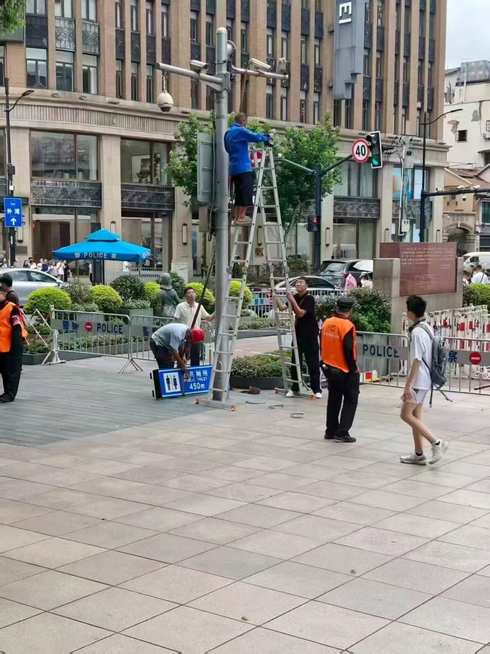 遥遥领先，厕所怎么得罪你了 ？