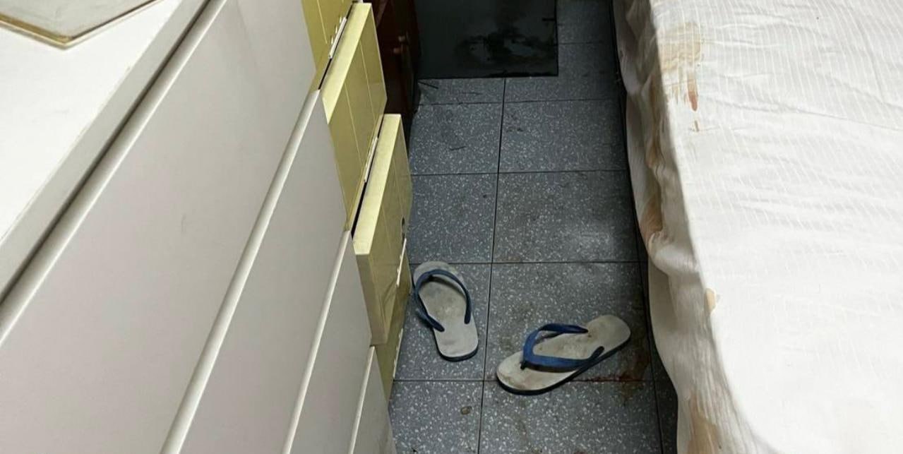 #泰国 曼谷发生入室劫杀案，歹徒持石杵杀害79岁杂货店主，盗走现金与手机