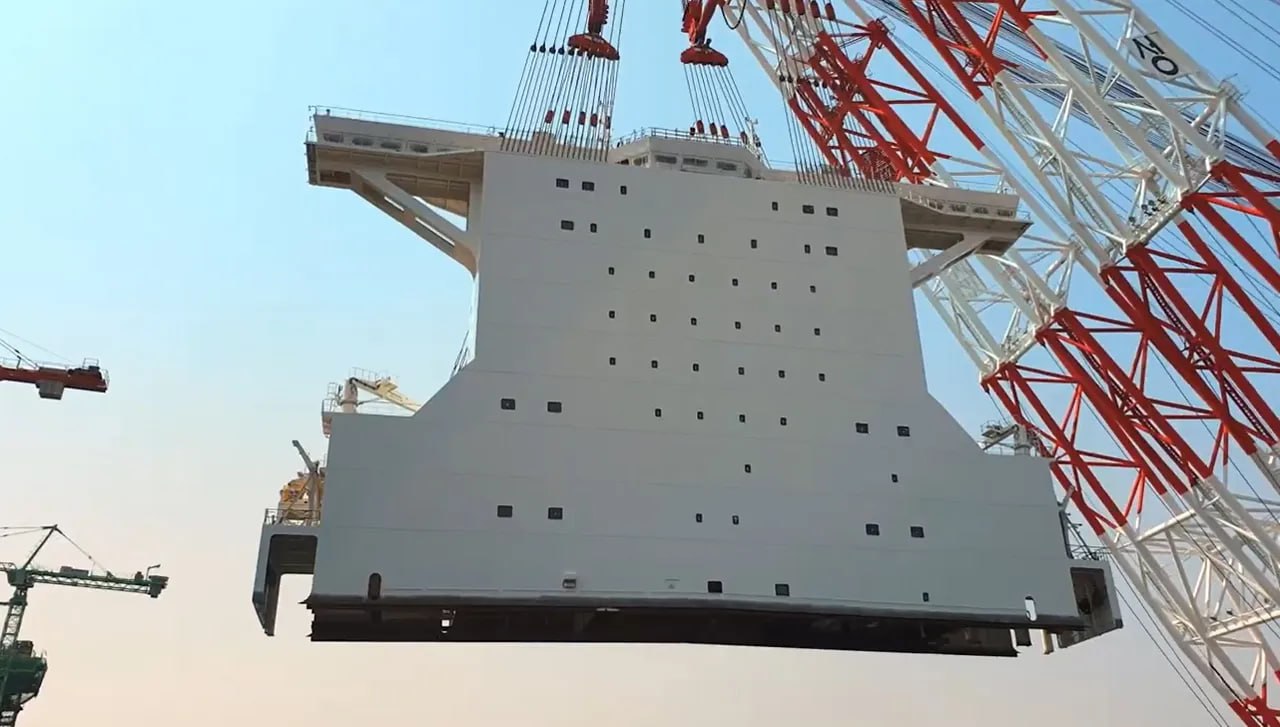 #国际新闻：MSC暂停新罗西斯克订舱，ULSAN III遭无人机袭黑海箱运避险！