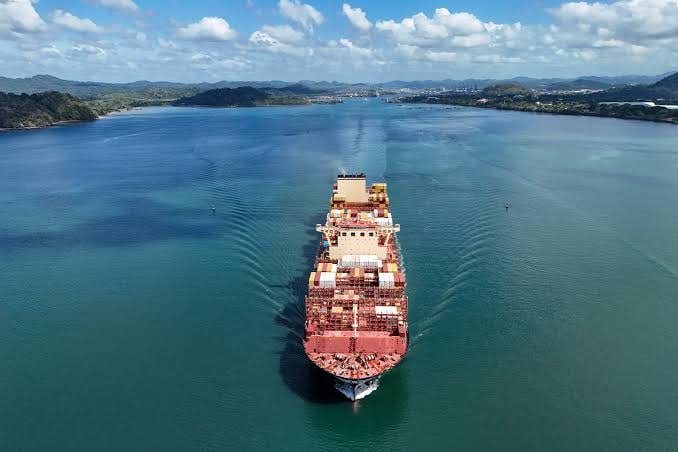 #国际新闻：MSC暂停新罗西斯克订舱，ULSAN III遭无人机袭黑海箱运避险！
