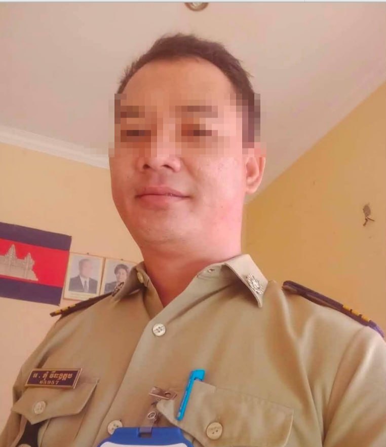 在菩萨省半夜拦路敲诈的警察身份曝光