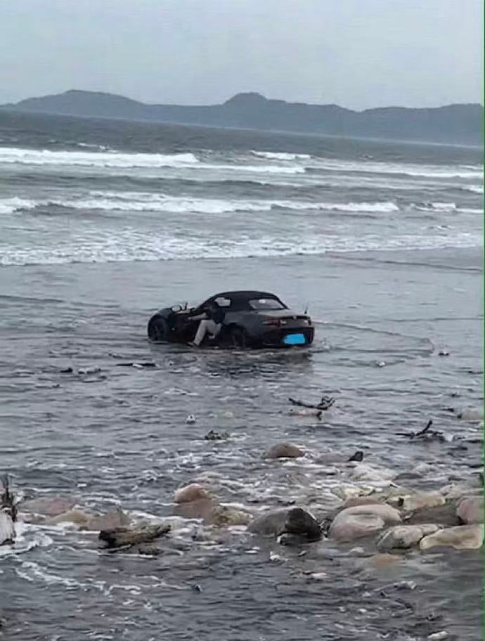 可惜这台马自达MX5了