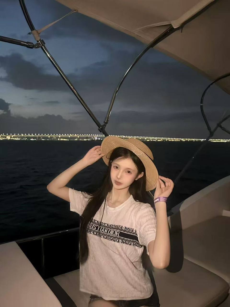 新型挖妹子话术吗 边当🐔边做中介吗 那真的是很有意思了 你说你要当🐔就好好当 你要当中介你也就当你的 结果你还挖妹子 朋…